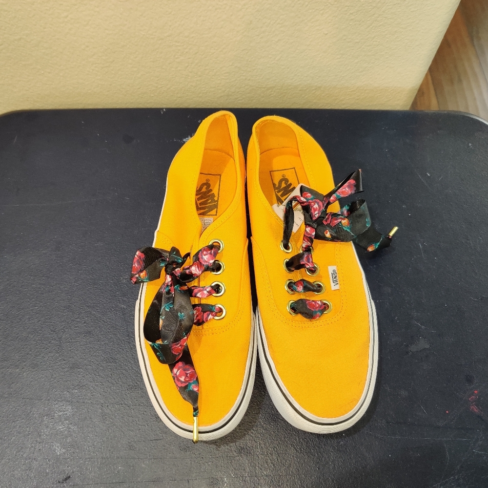 SOLD - Picture 3 of 4